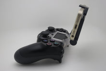 Load image into Gallery viewer, NEXILUX Smart Clip Compatible with Mobile Phone on a PS4 DS4 Controller NXL-03180
